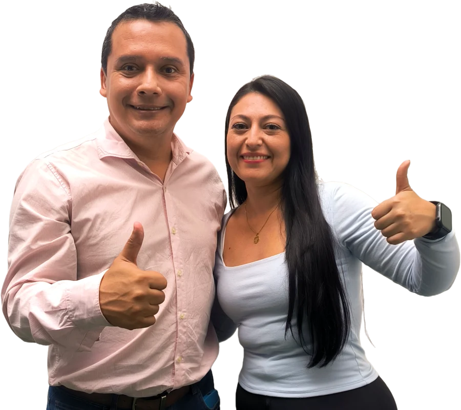 Jorge y Diana con el pulgar arriba